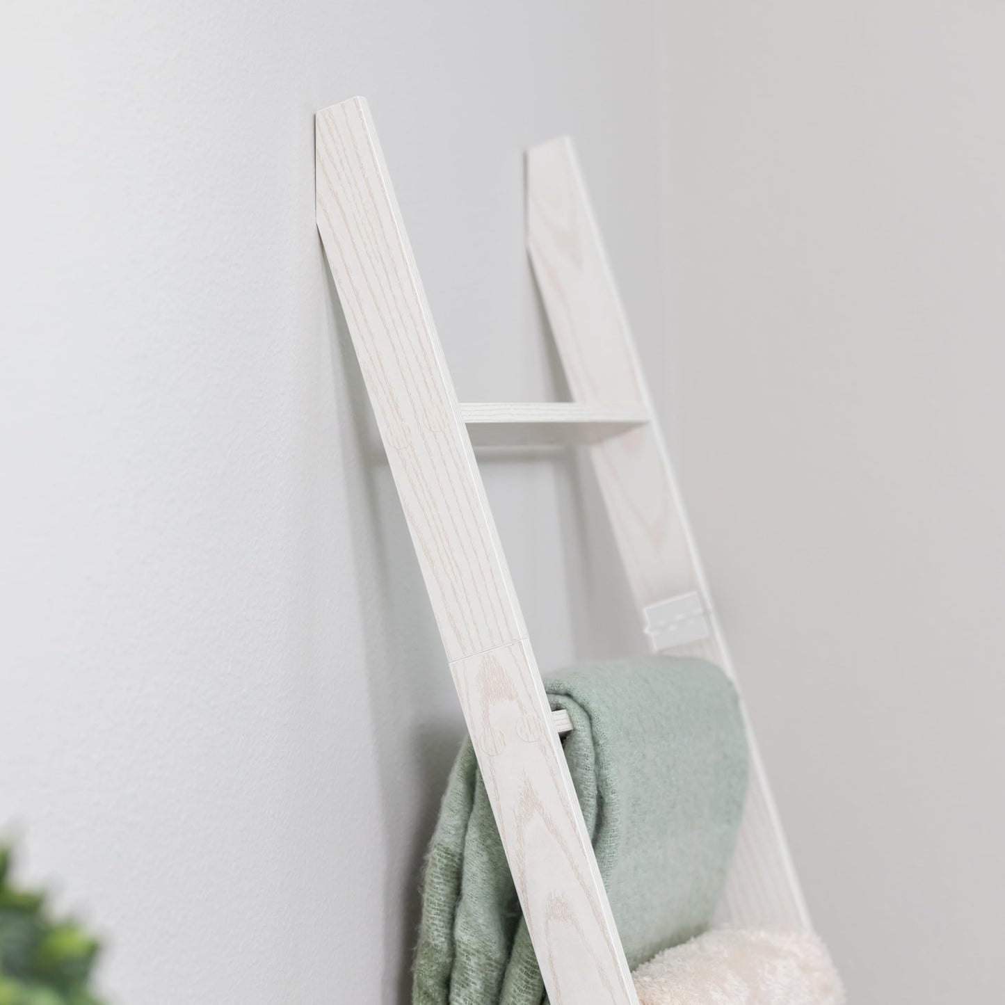 Rustic Decorative Farmhouse Blanket Storage, Quilt Rack, Ladder Shelf, Easy Assembly