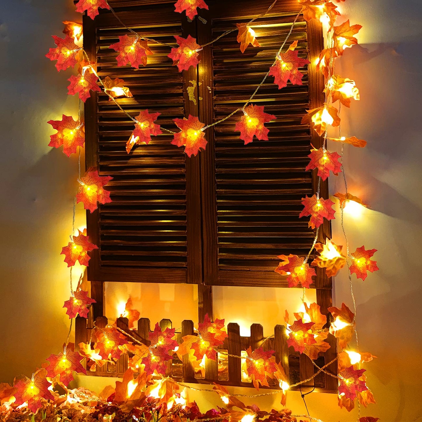 TURNMEON 2 Pack Fall Decor Enlarged Maples Leafed Halloween Fall Decorations for Home Fall Lights Thick Leafs Garlands, Total 20Ft 40LED Battery Operated Waterproof Thanksgiving Decor Indoor Outdoor