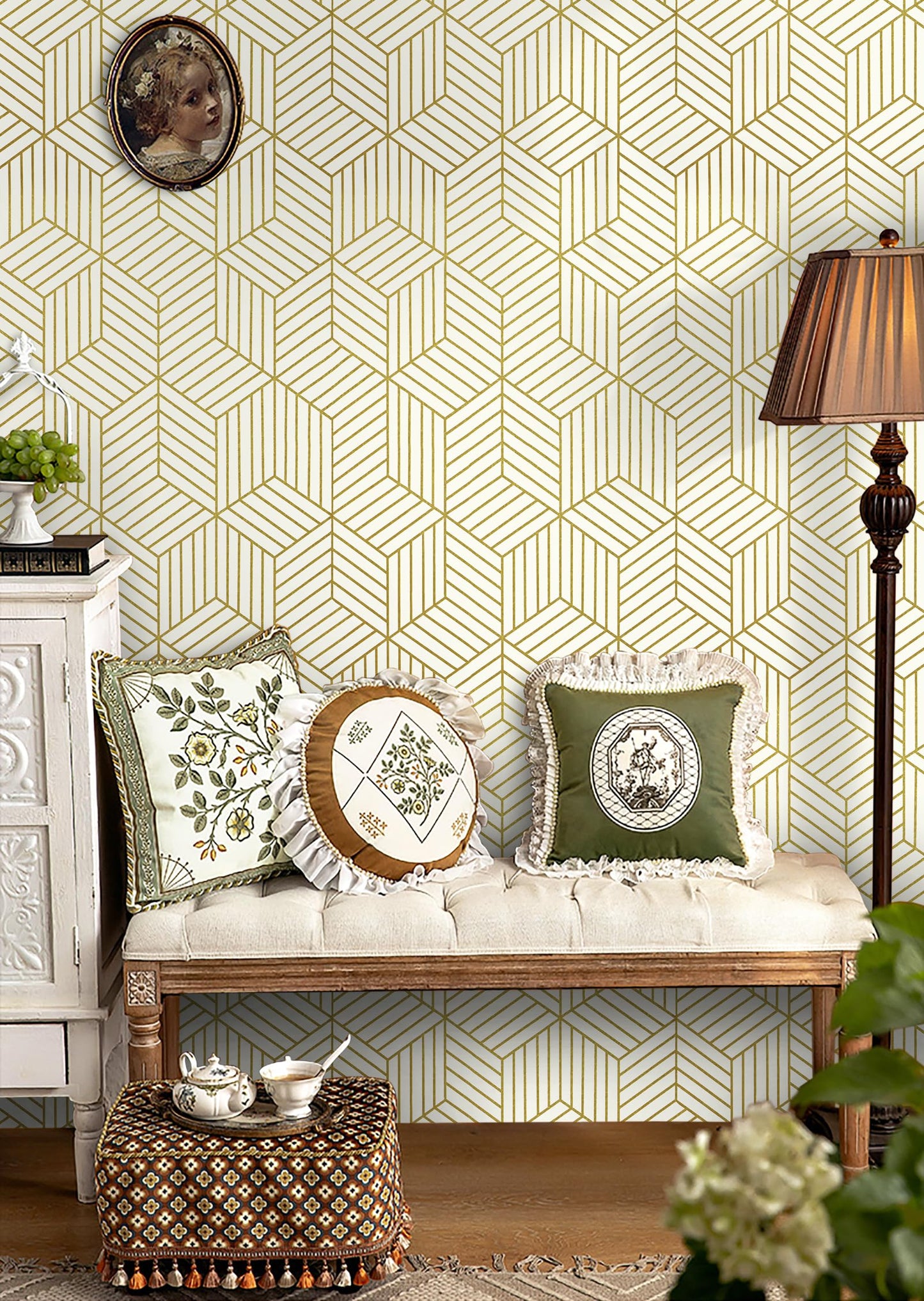 CiCiwind Peel and Stick Wallpaper Boho Wall Paper Modern White and Gold Geometric Contact Paper for Cabinets Removable Self Adhesive Bathroom Wallpaper for Bedroom Papel Tapiz para Pared 15.7"x78.7"
