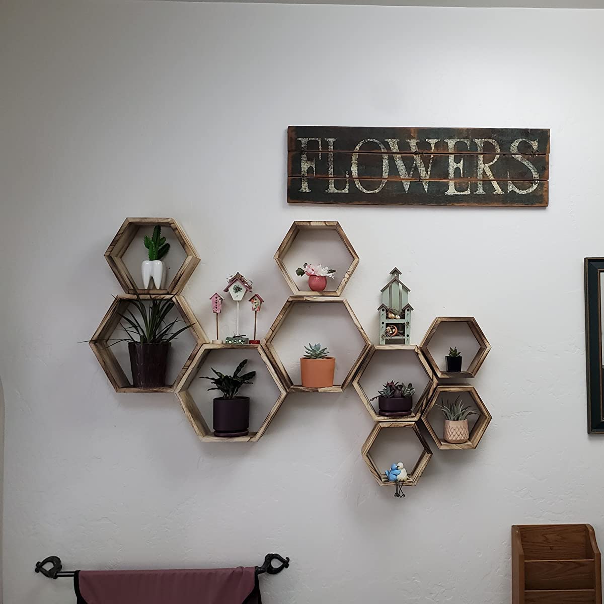 WONFUlity Hexagon Floating Shelves Honeycomb Shelves Wall Mounted Wood Farmhouse Storage Wall Shelf for Bathroom, Kitchen, Bedroom, Living Room,Driftwood Finish Decor, Black