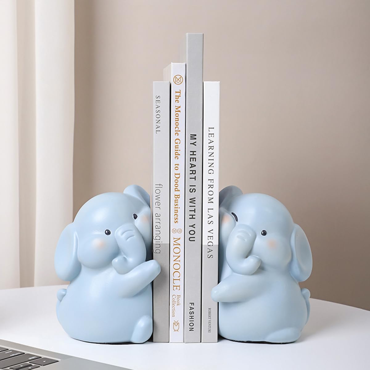 Cute Hug Ducks Decorative Bookends, Unique Book Ends to Hold Books Creative Resin Book Holder Stopper for Home Office Desk Bookshelf Decoration