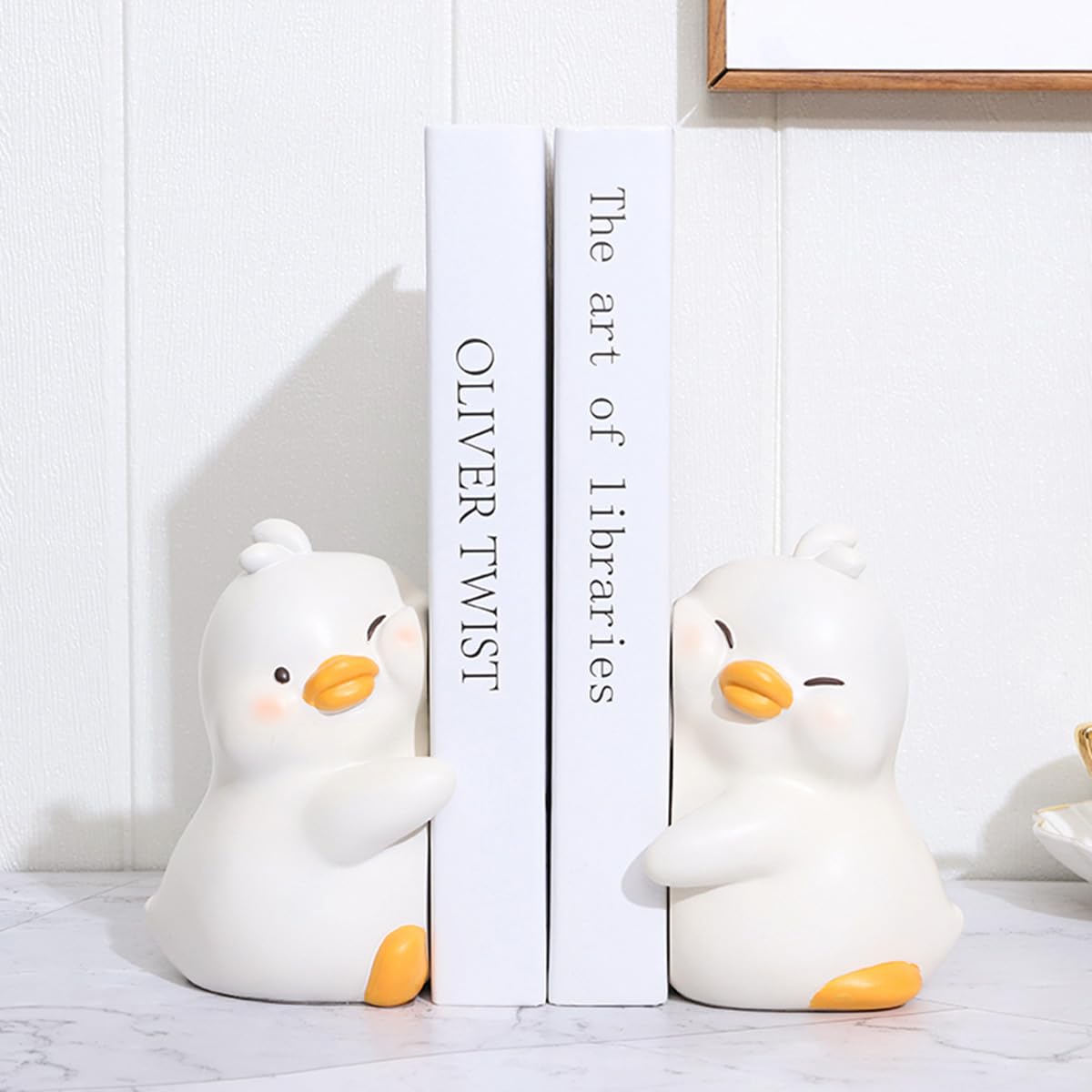 Cute Hug Ducks Decorative Bookends, Unique Book Ends to Hold Books Creative Resin Book Holder Stopper for Home Office Desk Bookshelf Decoration