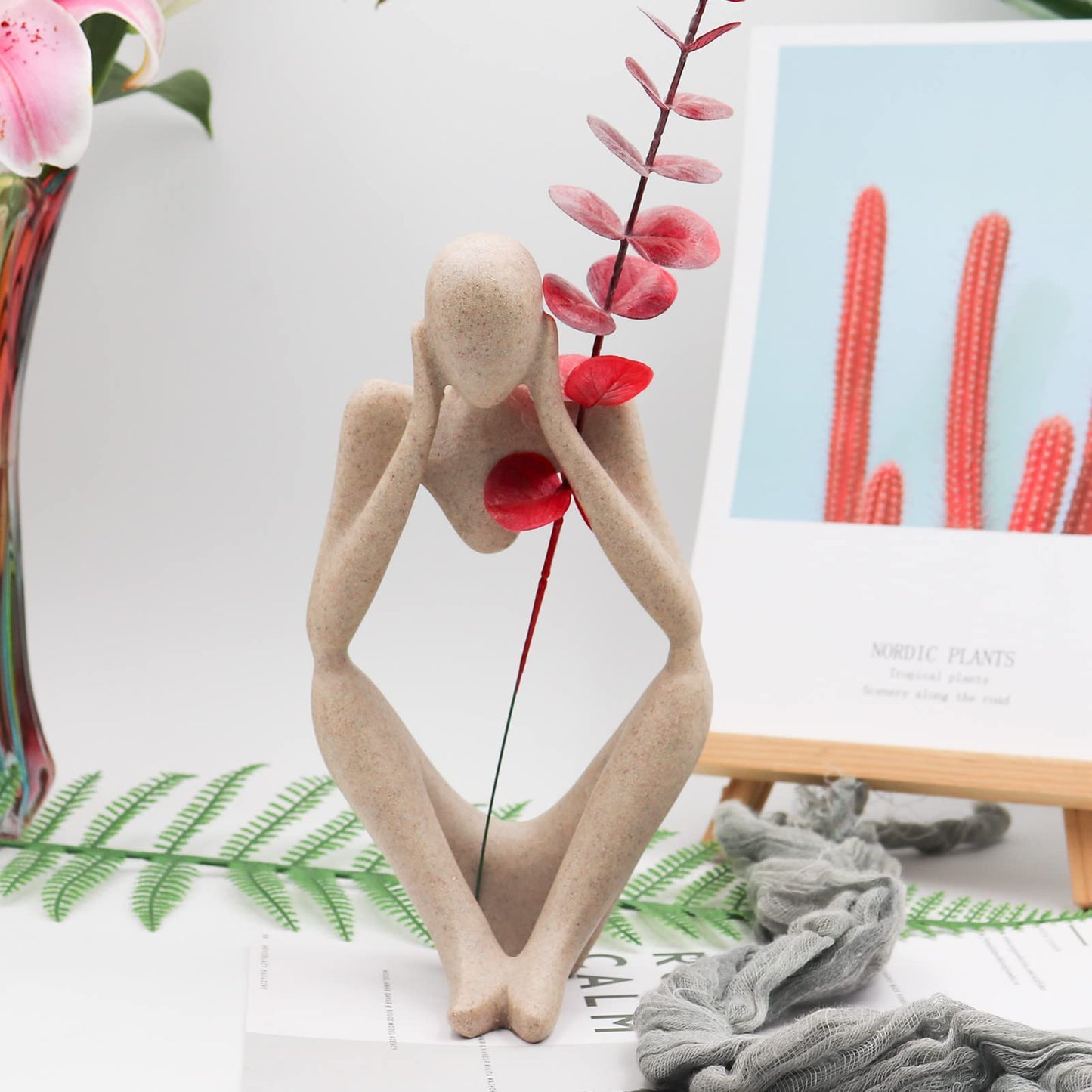 Thinker Sculptures, Sandstone Resin Thinker Statue Ornaments, Abstract Style Housewarming Gifts, Living Room Dining Desk Decorations (Right, Small)