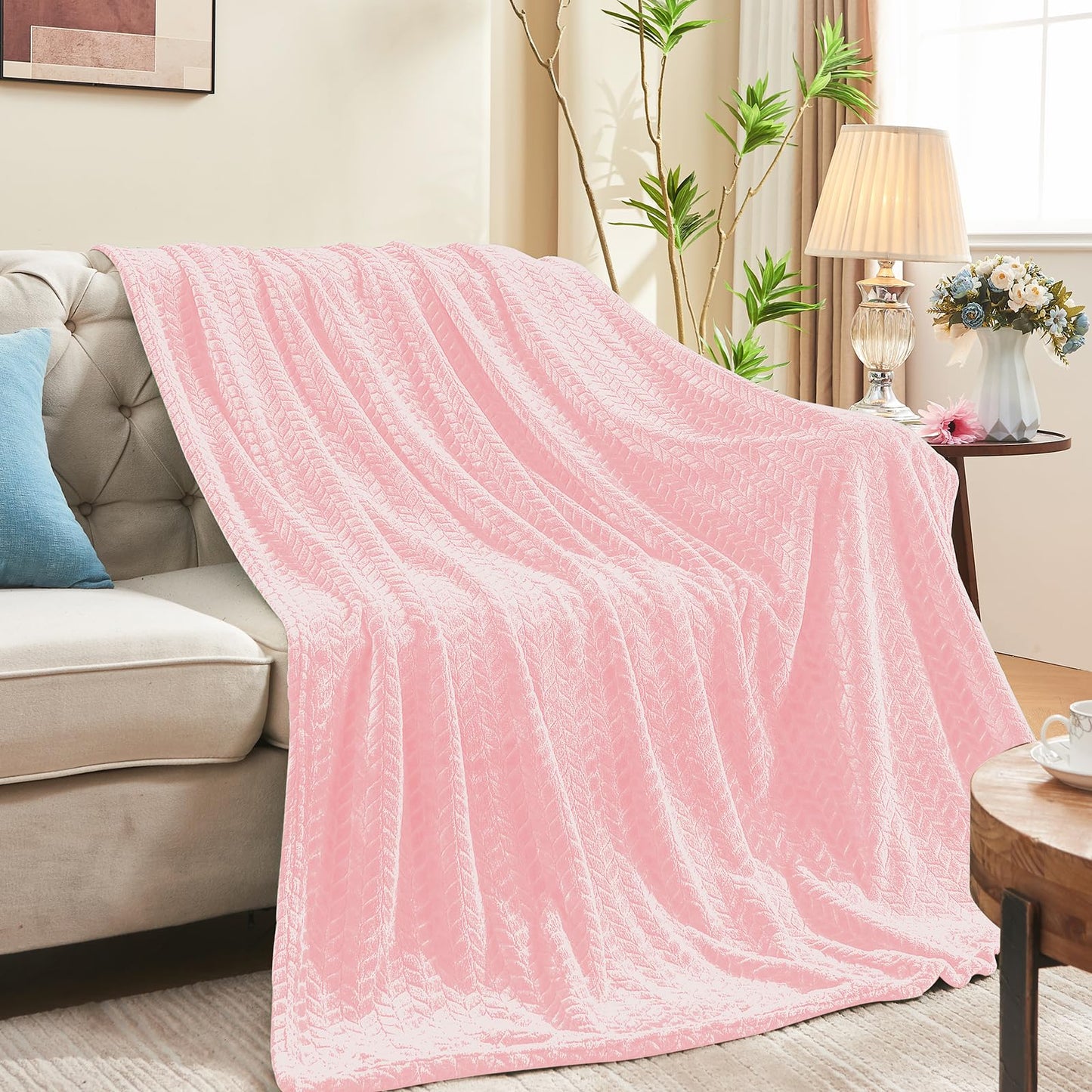 Super Soft Flannel Cozy Blankets for Adults, Washable Lightweight Blanket for Couch Sofa