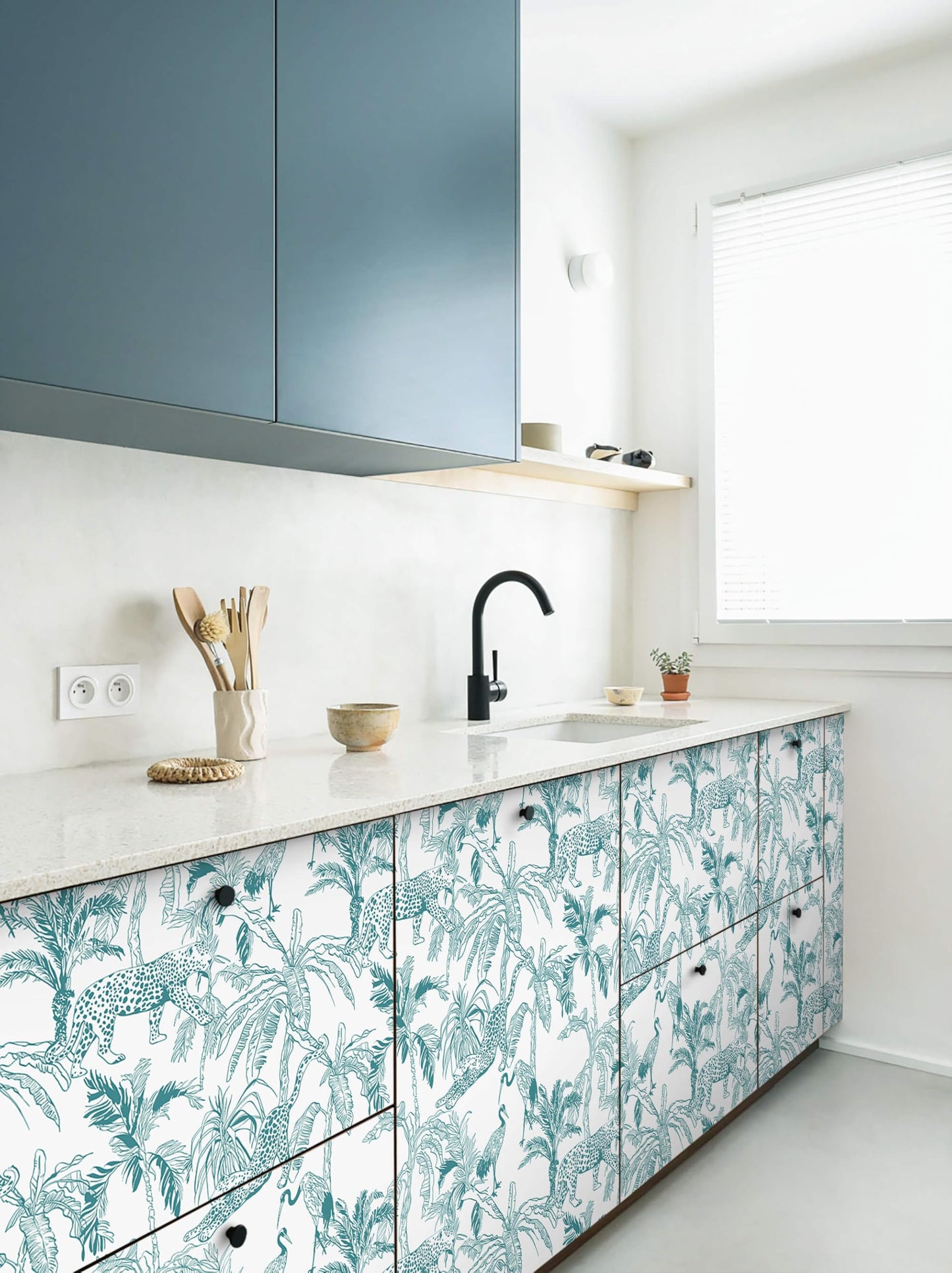 Heroad Peel and Stick Wallpaper Wood Contact Paper 17.3"x78.7" Blue Brown Wood Grain Removable Self Adhesive Wallpaper for Countertop Cabinet Kitchen Backsplash Shiplap