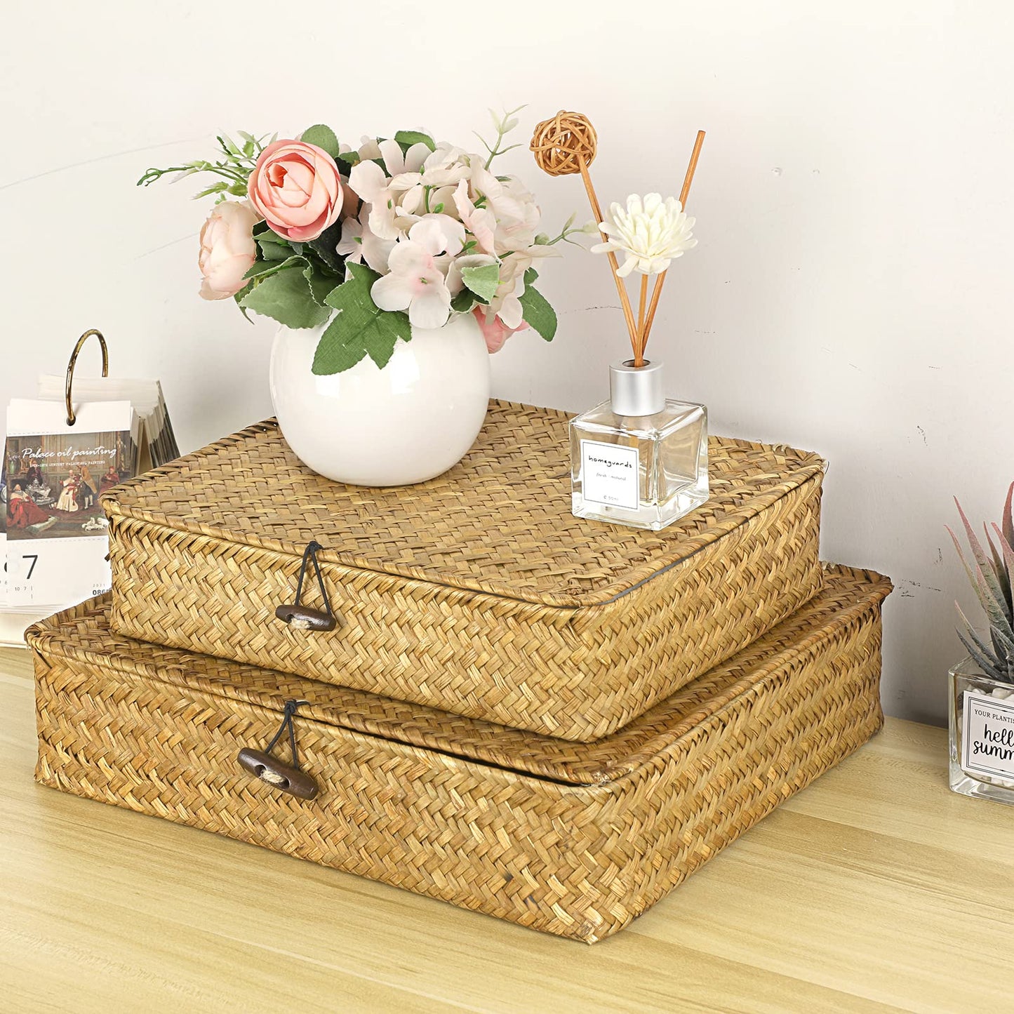 Hipiwe Set of 2 Flat Woven Wicker Storage Bins with Lid Natural Seagrass Basket Multipurpose Home Boxes for Shelf Organizer (Coffee)